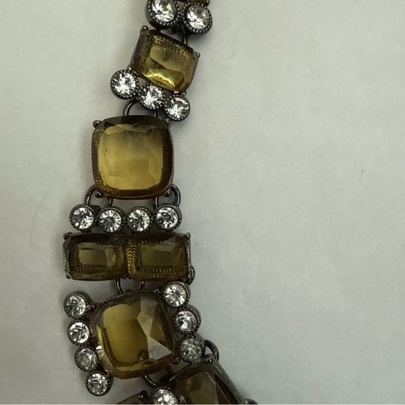 Crown Trifari Green Lucite Necklace - Picture 3 of 5